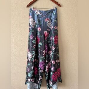 NWT Victoria's Secret Floral Pants Medium